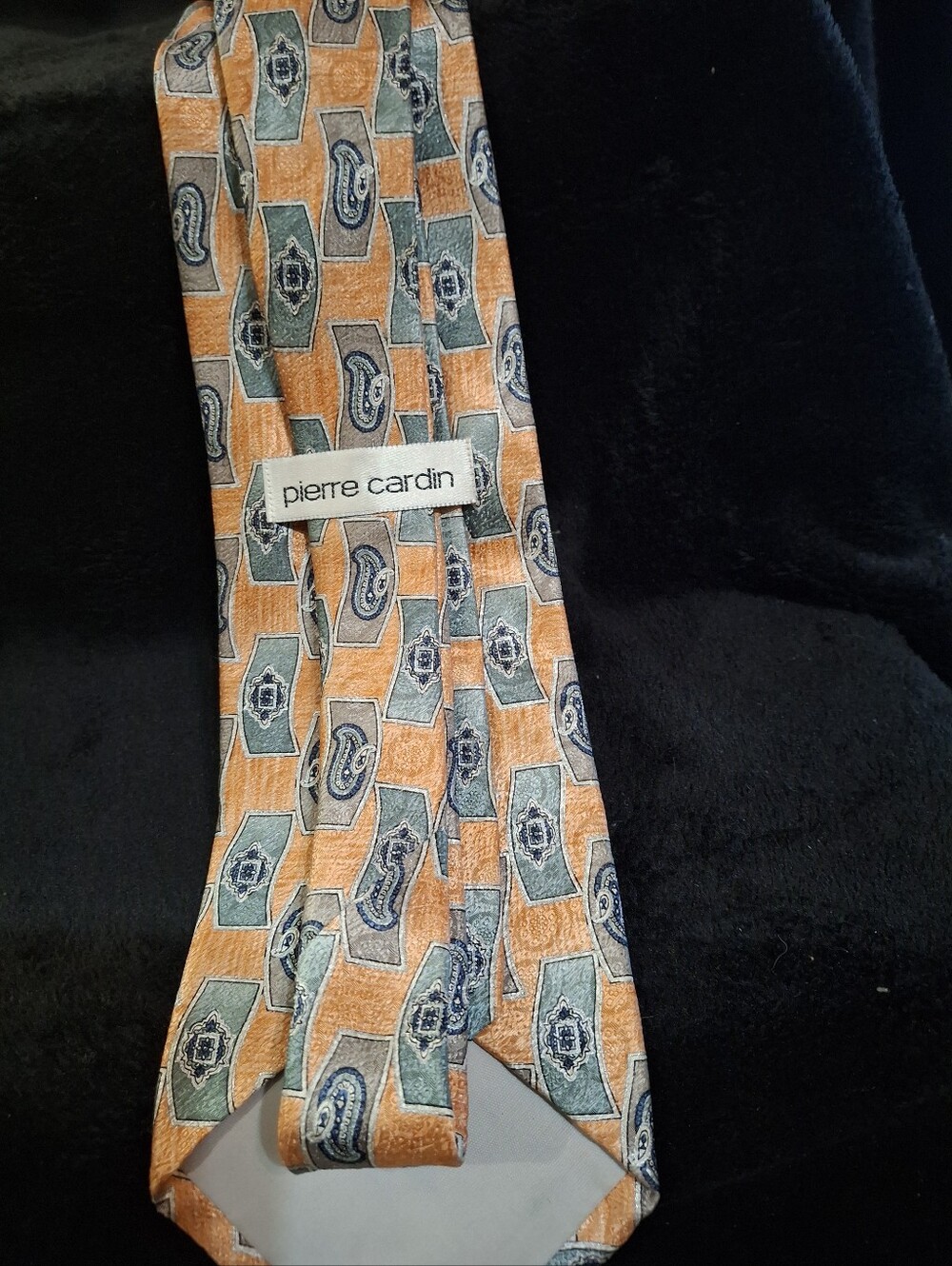 Pierre Cardin Silk Tie  Vintage  ..